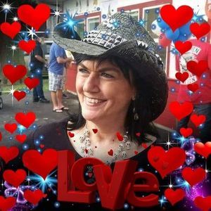 Meet your Posher, Linda